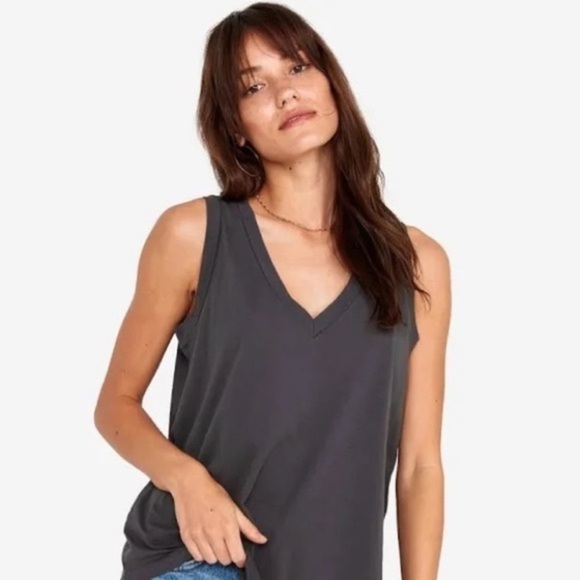 MATE the Label Tops - MATE The Label V Tank Top Charcoal Size Small NWOT